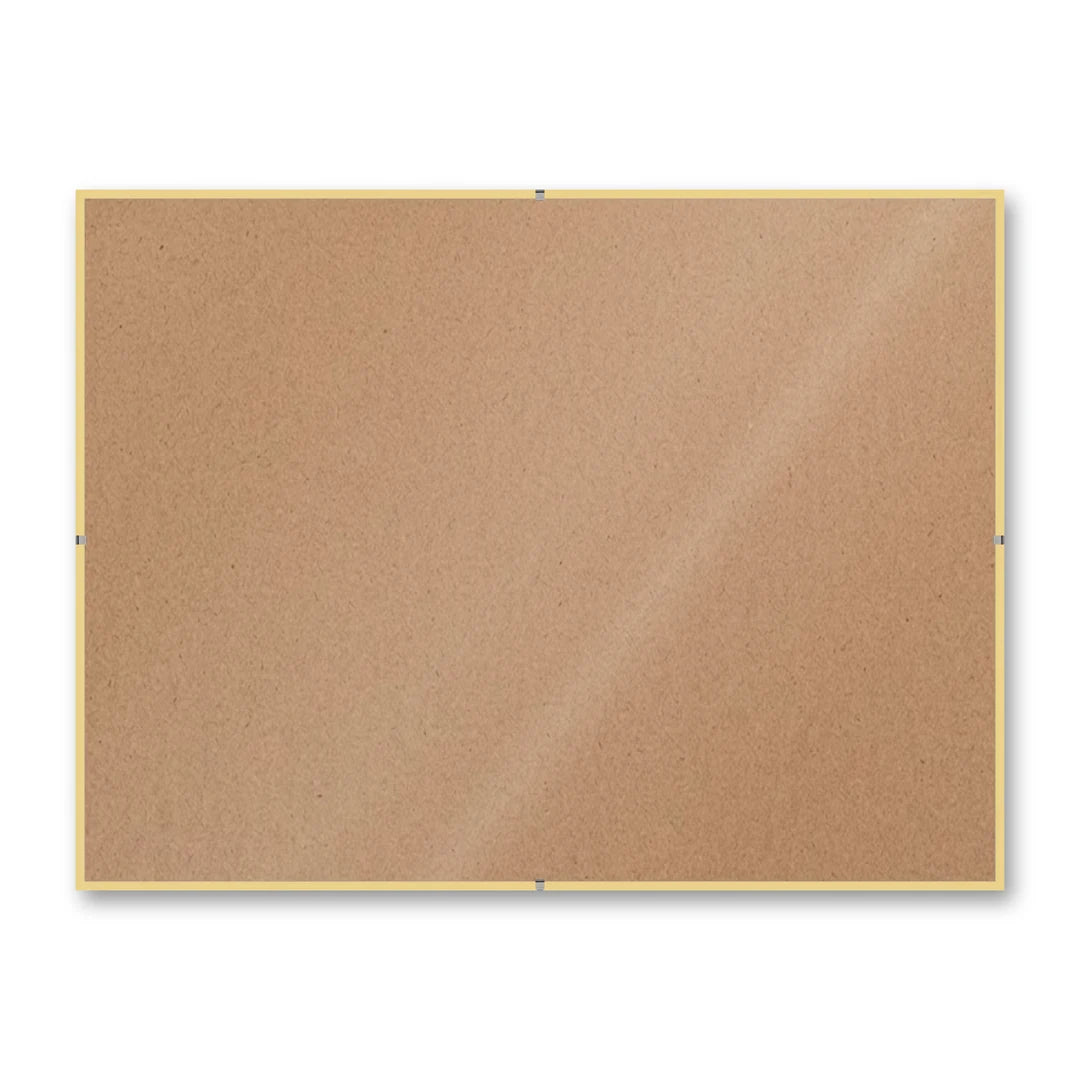La montatura a giorno 30×40 cm di traverso su fondo bianco, senza stampa