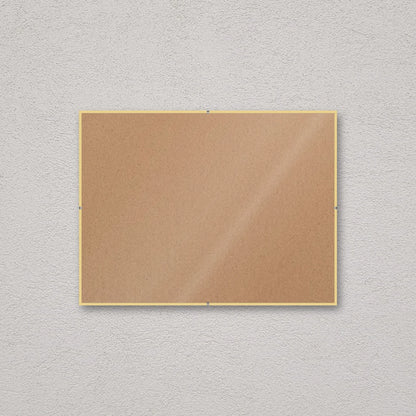 La montatura a giorno 30×40 cm a parete di traverso, senza stampa: attraverso il fronte si vede il retro in MDF