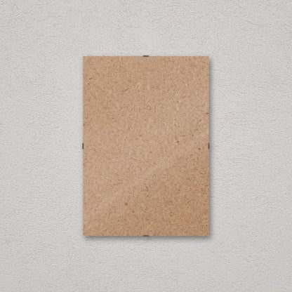 Il pannello solo vetro 21×30 cm a parete, senza stampa: attraverso il fronte si vede il retro in MDF