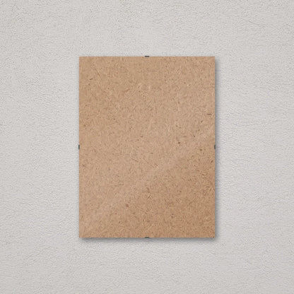 Il pannello solo vetro 30×40 cm a parete, senza stampa: attraverso il fronte si vede il retro in MDF