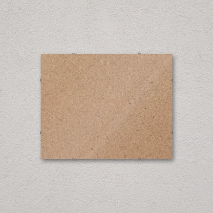 Il pannello solo vetro 40×50 cm a parete di traverso, senza stampa: attraverso il fronte si vede il retro in MDF